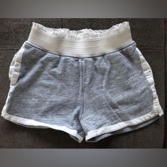 Lululemon Cool & Collected Shorts - Picture 4 of 6